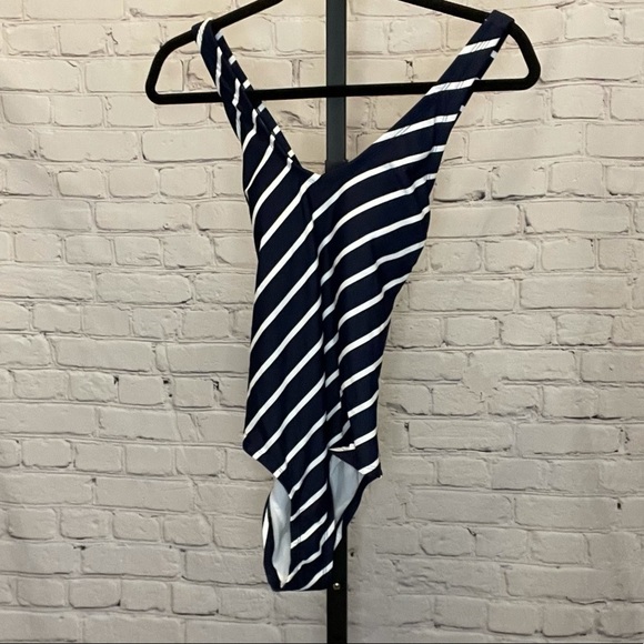 NWT Kona Sol Medium Coverage One Piece Swimsuit - Oxford Blue - Picture 3 of 7